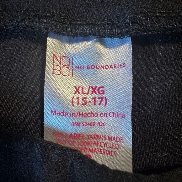 Black Capri Leggings Super Soft - Picture 4 of 4